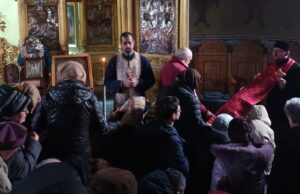 Ce i-a făcut un tânăr tatălui său, preot!