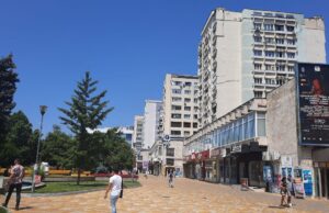 Trecători uimiți! Minune a sfântului în centrul Piteștiului