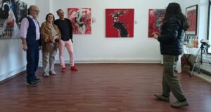 Dramă la o expoziție de pictură