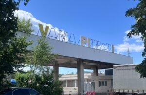 Rușinea de la intrarea în Pitești: Vama degradării și a nepăsării